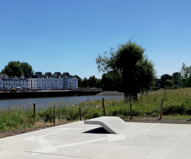 Afbeeldingen in beton gestraald 2c